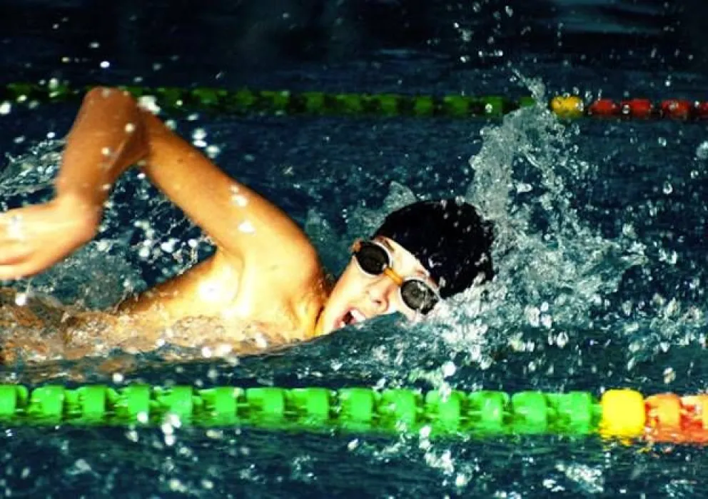 Pehuenes recibe al provincial de natación