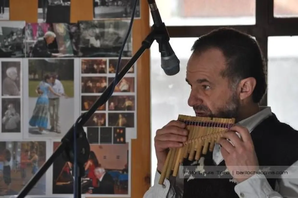 Continúa la muestra homenaje a Roberto Navarro