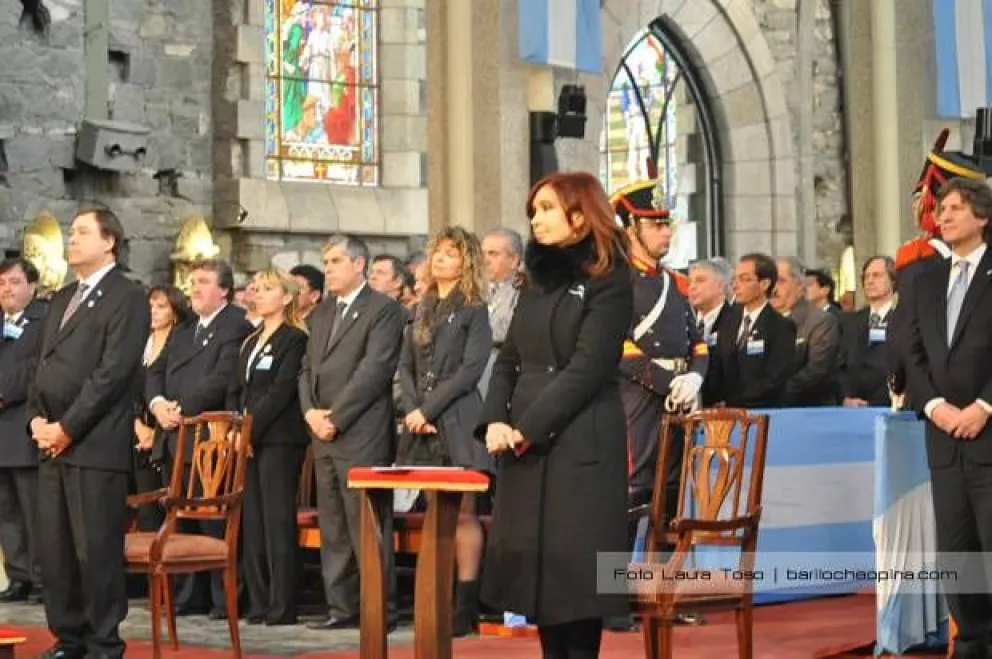 25 de Mayo: La Presidenta asistirá al tedeum en la Basílica de Luján  cerrará el festejo popular en la Plaza de Mayo