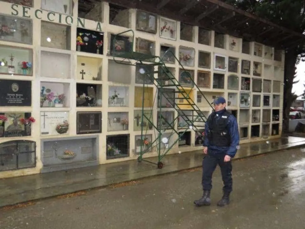 El Cementerio tendrá custodia policial