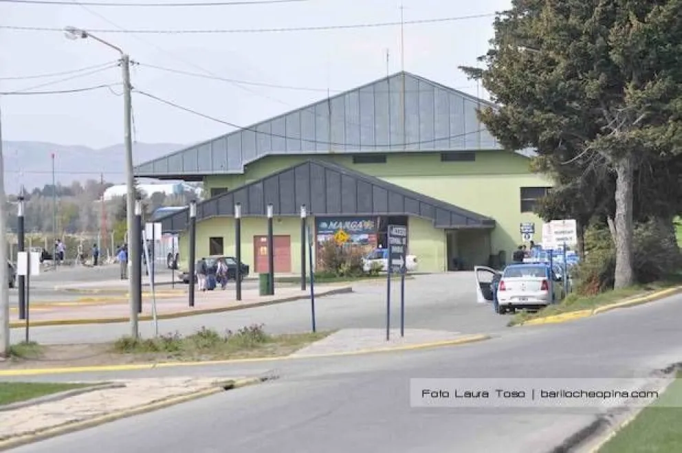 Los micros de larga distancia paran desde las 14 por reclamos laborales