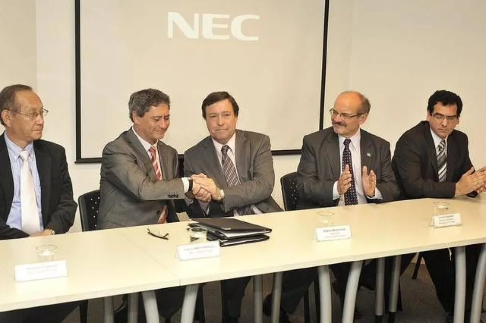 Convenio entre Altec y NEC