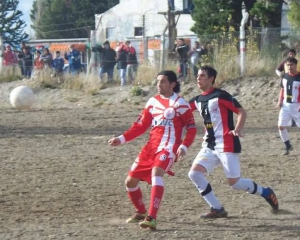 Estrella del Sur y el CAB hicieron negocio con el empate, uno al Petit y otro zafó de promoción