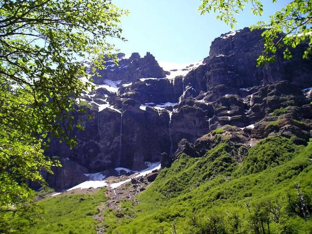 Se acerca la primavera en el Parque Nacional Nahuel Huapi, pero siguen los cuidados