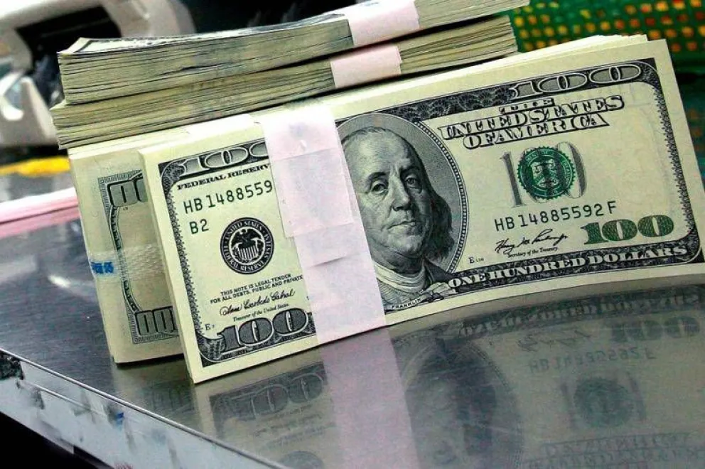 Efecto PASO: El dólar blue llegó a $700, pero no se hacen operaciones