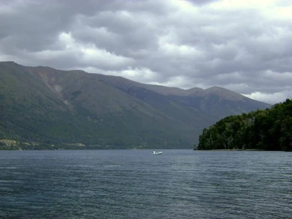 Martes con cielo cubierto, ventoso y con 14 grados de máxima en Bariloche