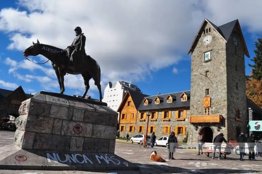 Proponen transformar el Centro Cívico en un espacio cultural y reubicar la estatua de Roca