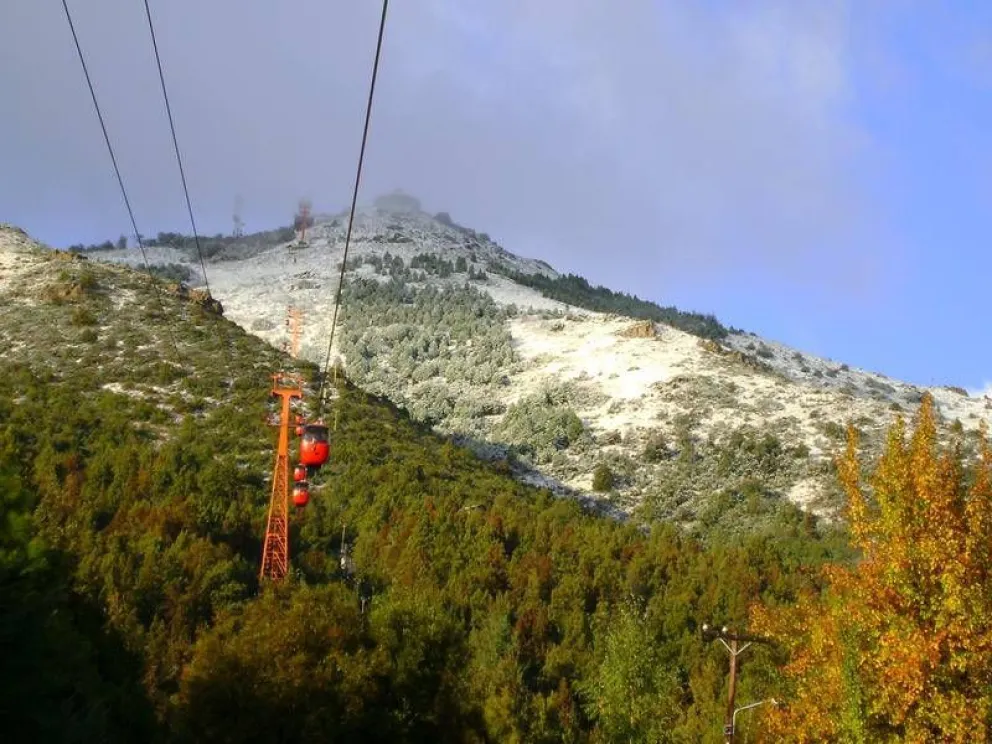 Desde Teleférico Cerro Otto explicaron en qué consistió el desperfecto del miércoles