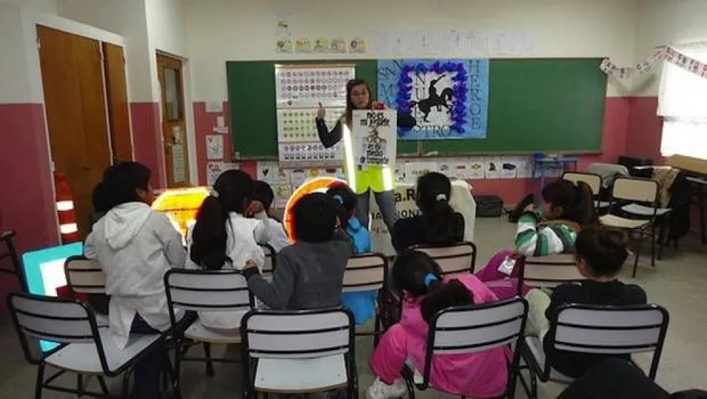 Juan Martin propone incentivo salarial al presentismo docente