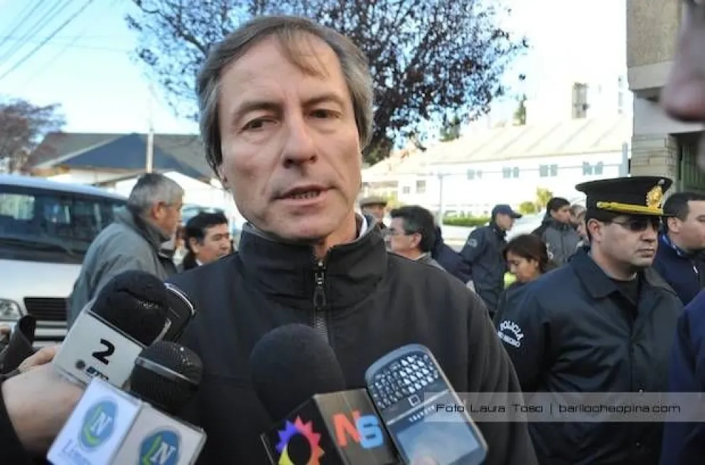 Gatti condenó los hechos de violencia en la manifestación de Unter