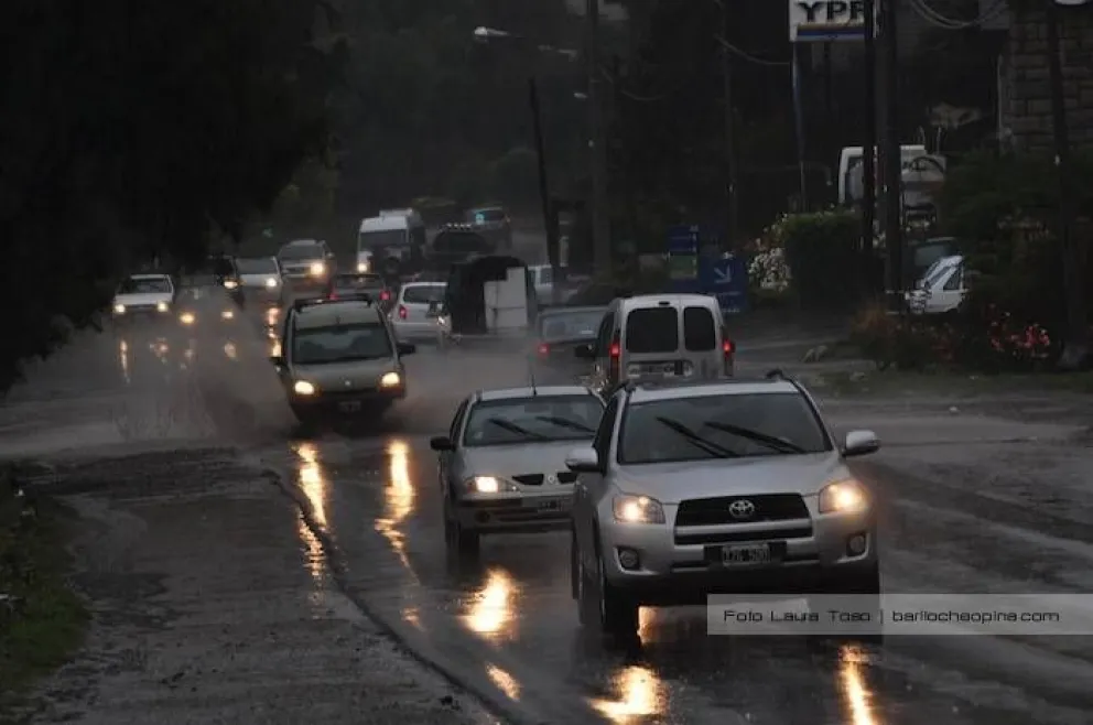 Martes con lluvias y vientos fuertes en Bariloche
