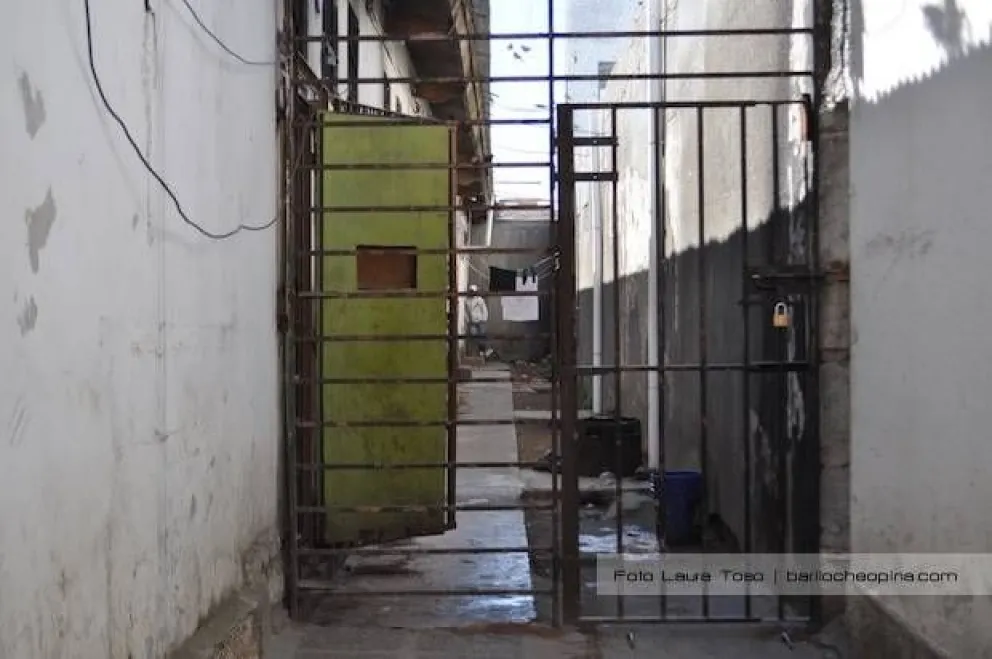 Investigan torturas contra cuatro detenidos en la cárcel de Bariloche