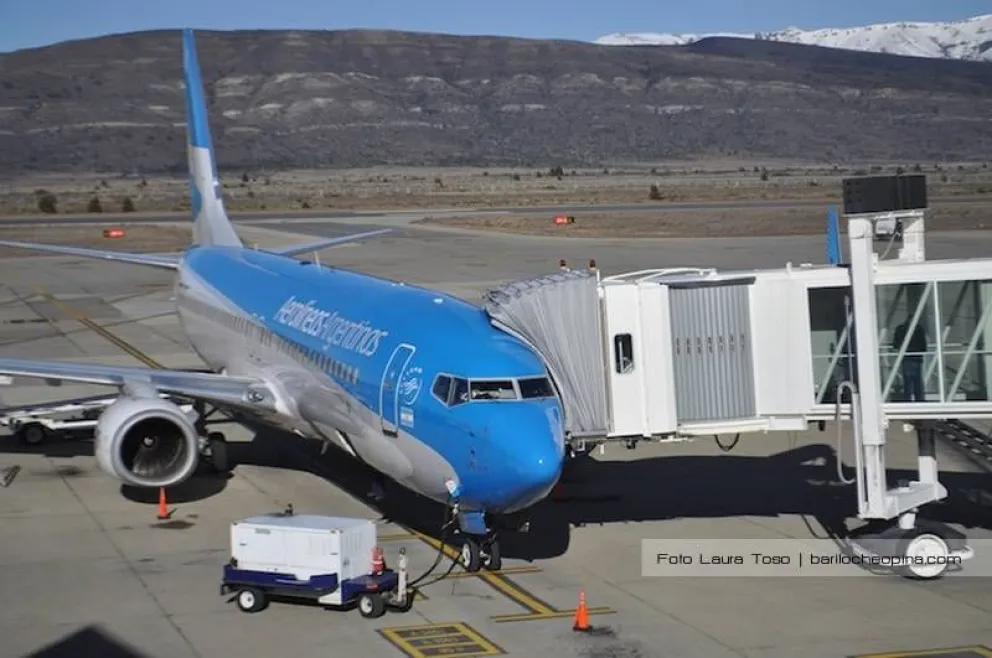 Tras el desalojo, aterrizó el primer vuelo en Aeroparque y comenzarán los despegues