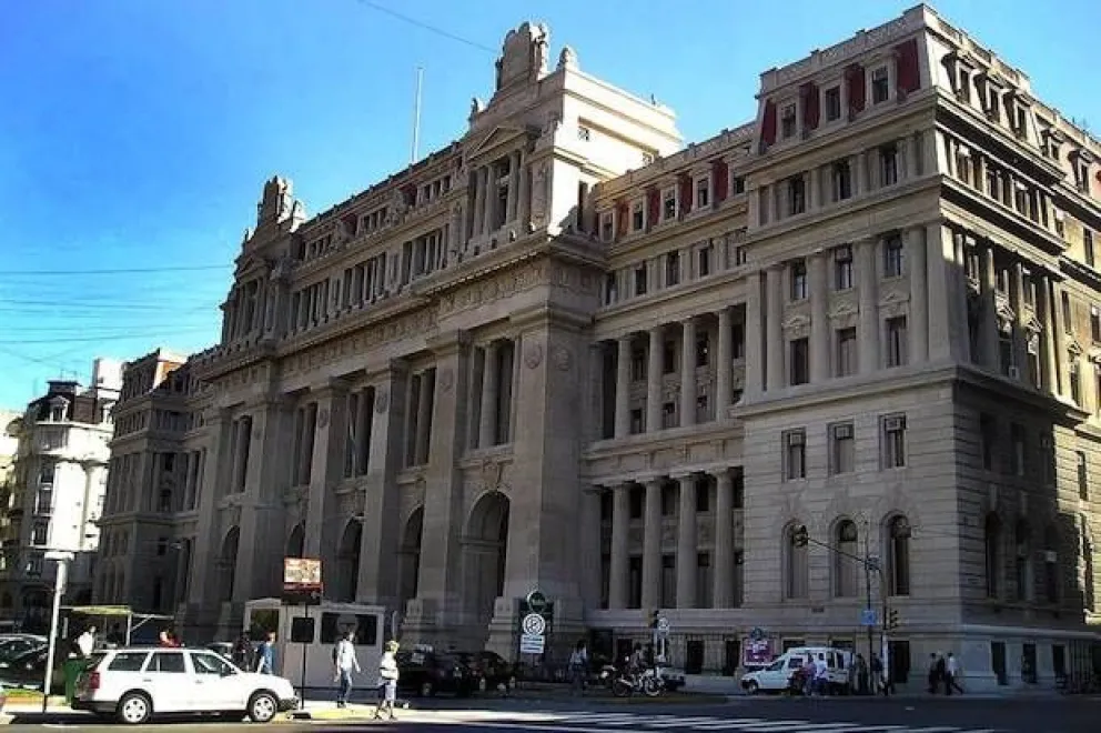 El Gobierno apura por DNU el Código Procesal que da más poder a los fiscales y se lo quita a los jueces