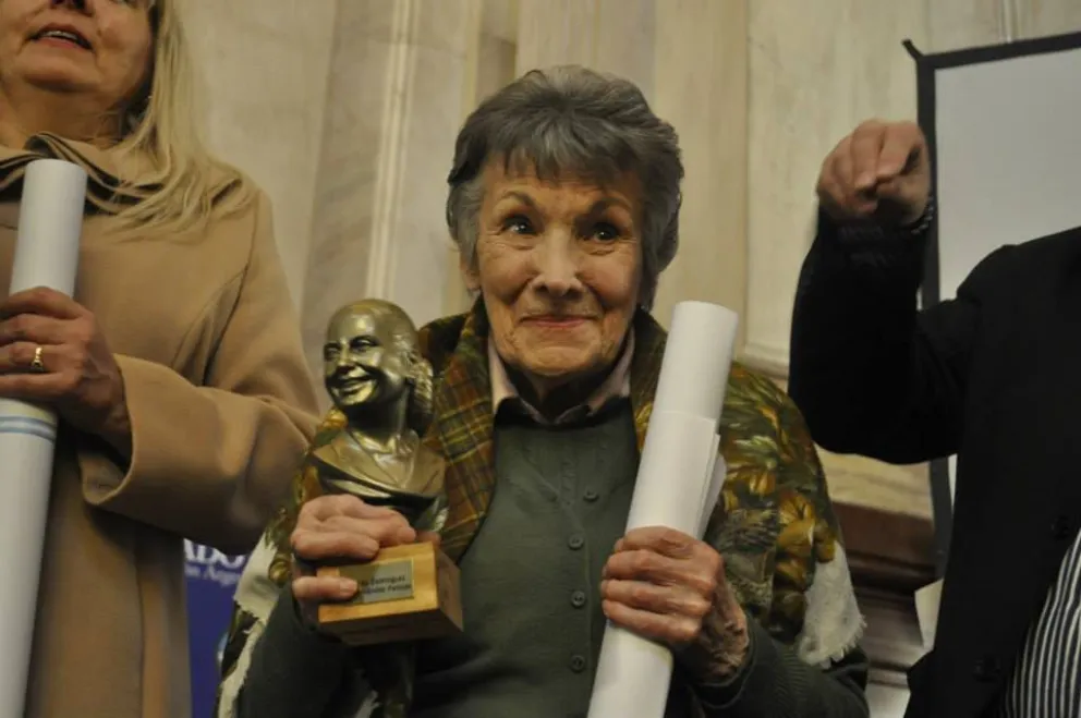 Nelly Panizza recibió la distinción Evita Compañera del Senado de la Nación