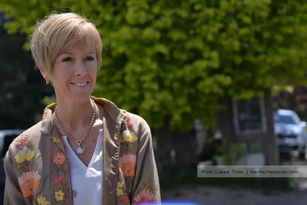 Cumpleaños de Bariloche: Saludo de Silvina García Larraburu