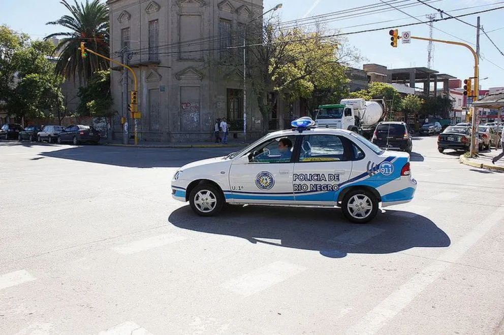 Mujer policía separó una pelea y terminó lastimada: Será indemnizada por accidente laboral