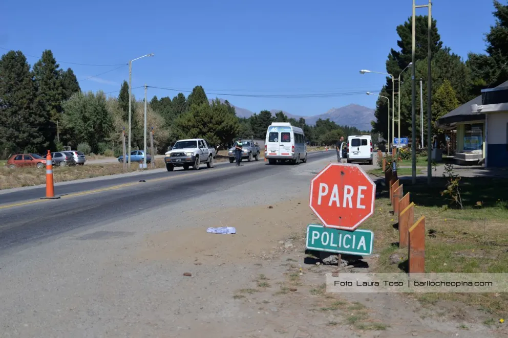 Efectivos de Seguridad Vial reanimaron a una mujer con maniobras de RCP y la trasladaron de urgencia al Hospital