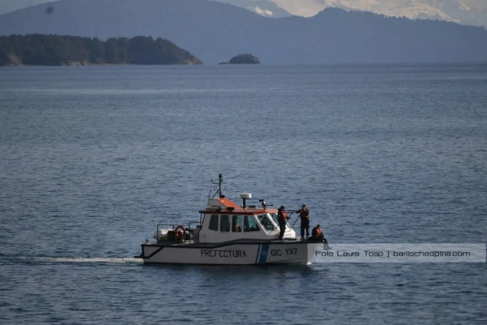 Buzos y perros refuerzan la búsqueda de Lucas Muñoz