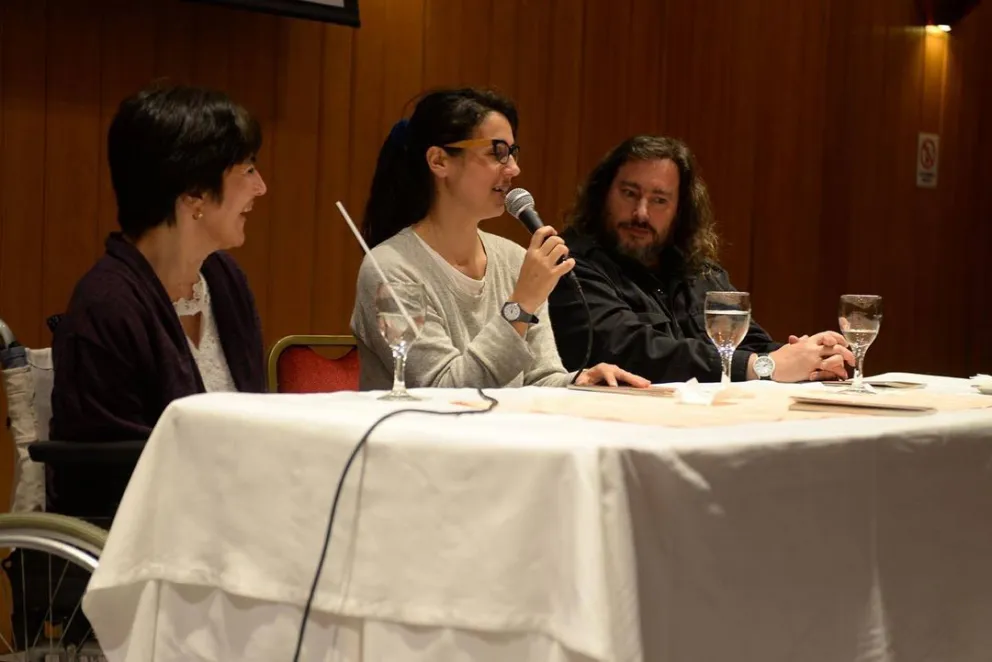 Sandra Rivera presentó su libro “Vuelo de gaviotas”