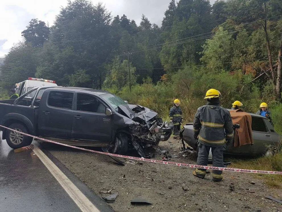 Un joven de Bariloche murió en choque frontal en la Ruta 40 ...