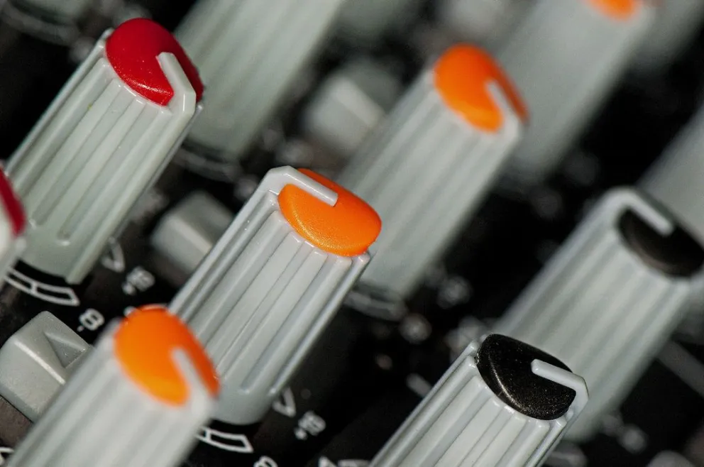 Parque Nacional Nahuel Huapi: Clausuran el camping Lago Falkner tras una fiesta electrónica