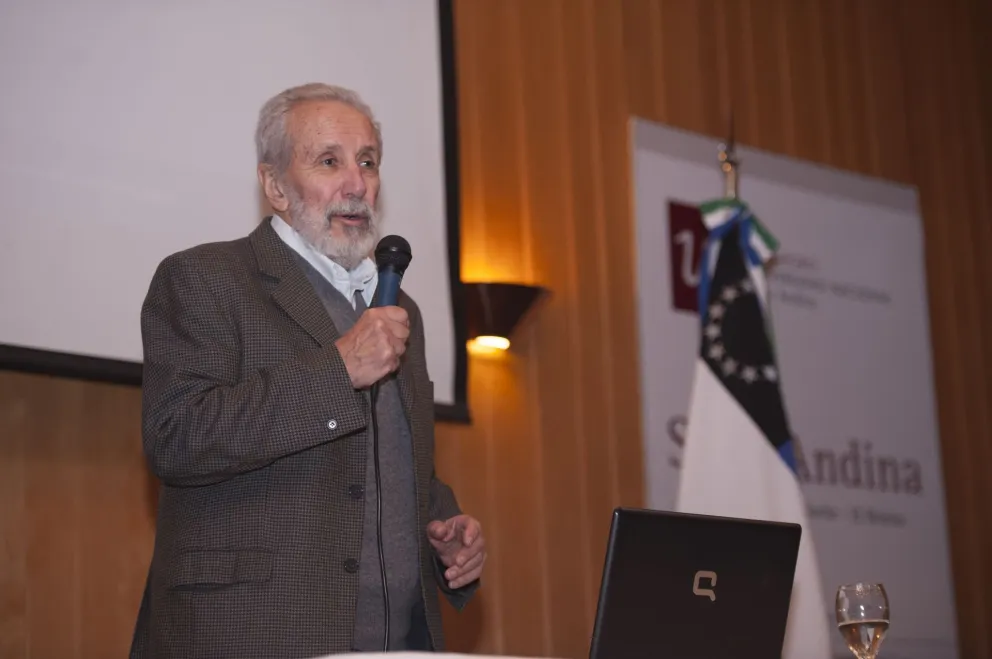 Arturo López Dávalos es el primer Profesor Emérito de la UNRN