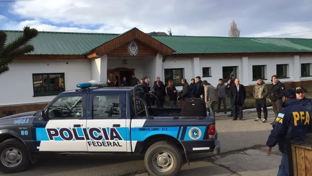 Ya son tres los escuadrones de Gendarmería allanados por el caso Maldonado