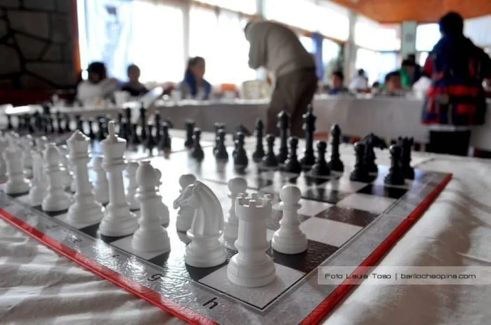 Podio y reconocimiento para el Club de Ajedrez Bariloche