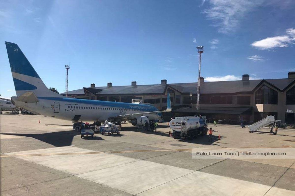 Aerolíneas Argentinas y Jetsmart cancelaron todos sus vuelos y Flybondi opera en Ezeiza