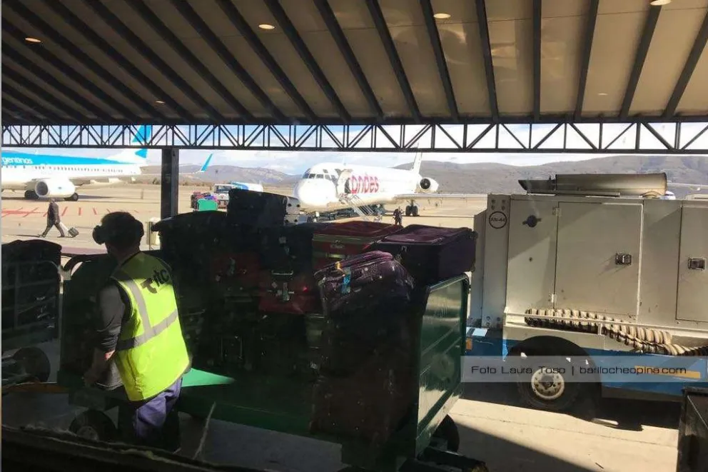 Funciona un "semáforo" para agilizar controles del Senasa en el Aeropuerto