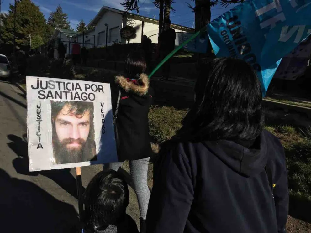 Sobreseen a cuatro gendarmes acusados por la desaparición y muerte de Santiago Maldonado