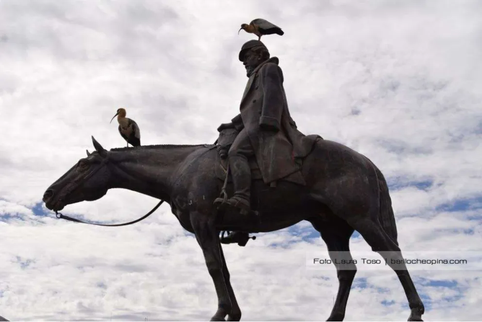 Monumento del Centro Cívico: el STJ revocó medida de no innovar 