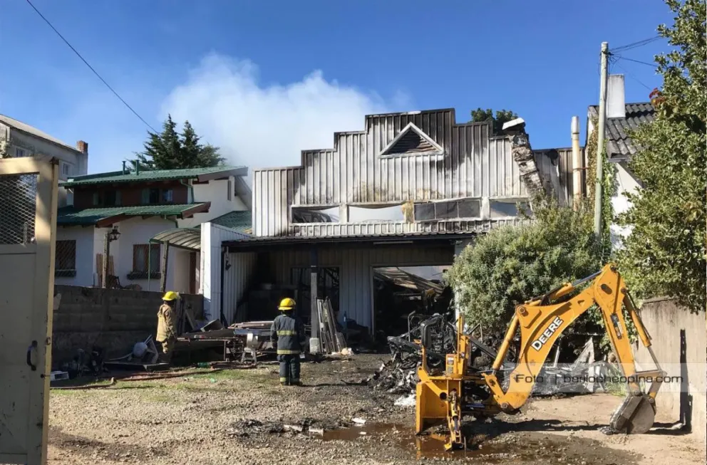 Se incendió la fábrica de pan de Trevisán