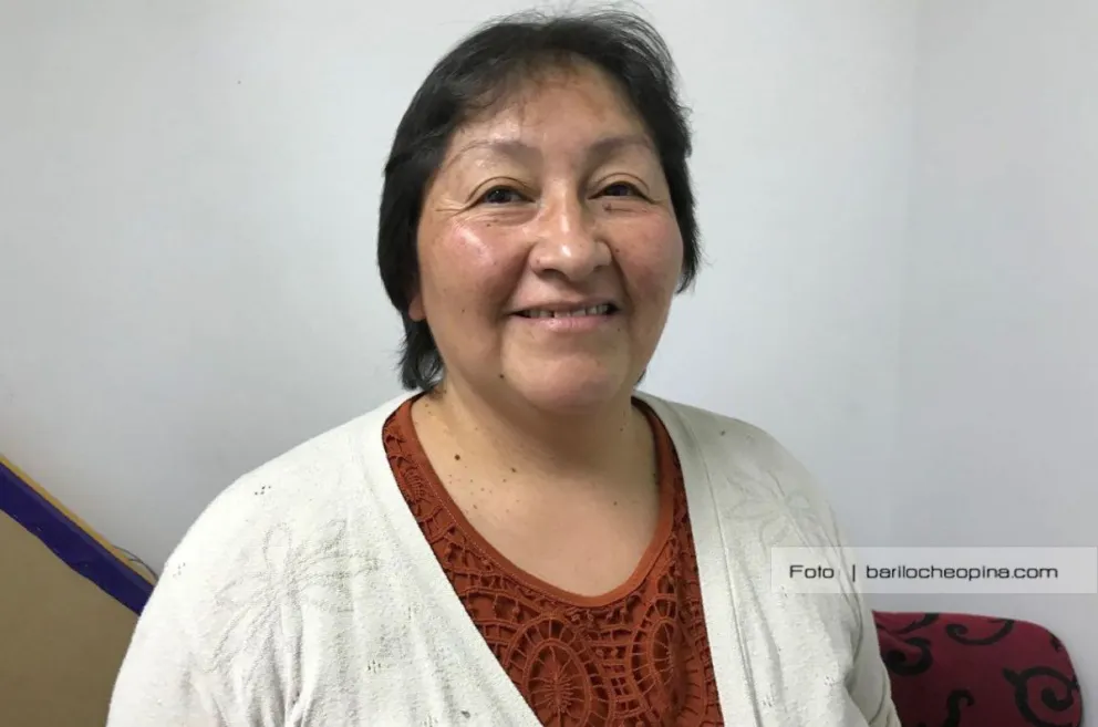 “Ella los ayuda”: Alimenta y lleva a castrar perros de los barrios