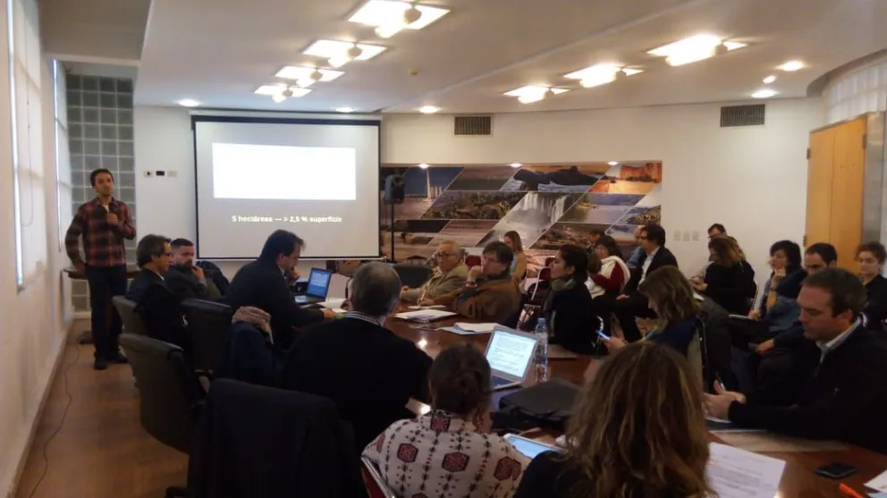 Docente de la UNRN presentó en el Senado Nacional un proyecto de Ley sobre Biodiversidad